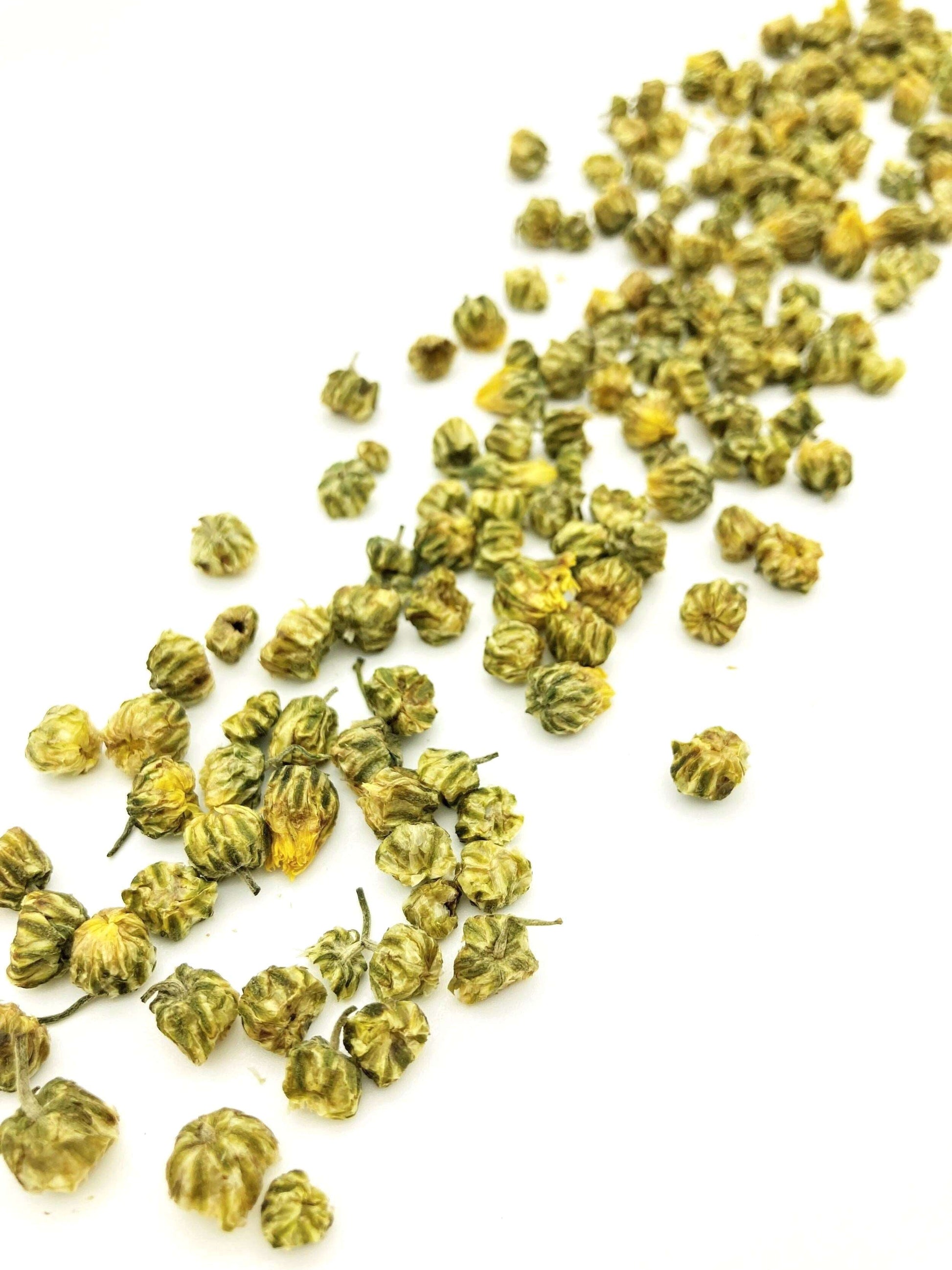 以尚未綻開的胎菊花苞為茶葉，品質優良 | Baby Chrysanthemum Tea is made from tightly closed chrysanthemum flower buds of excellent quality